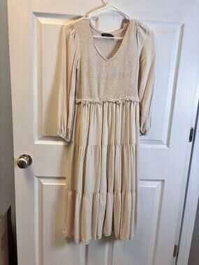 Merokeety cream tiered midi dress s